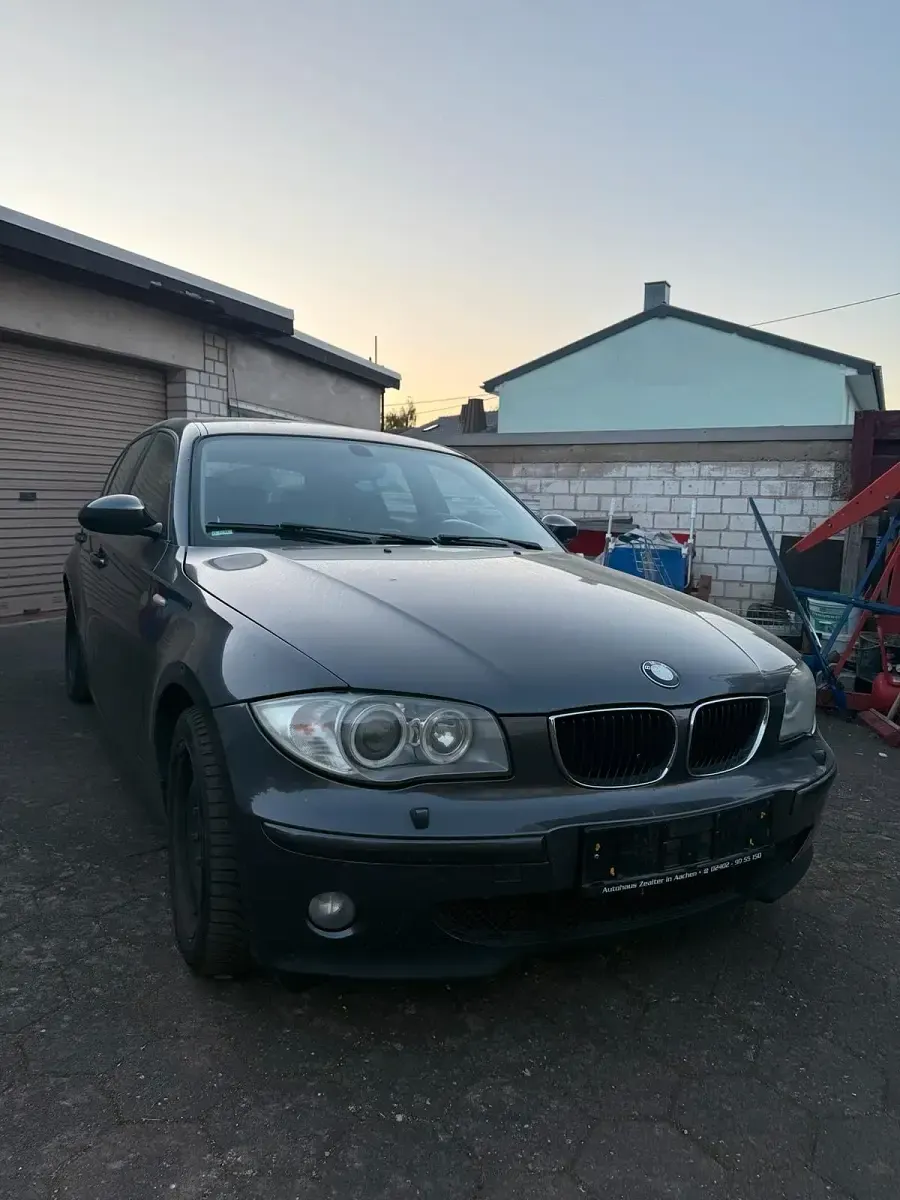 Usata BMW 120 122 CV (89 kW) 2006 Grigio Utilitaria