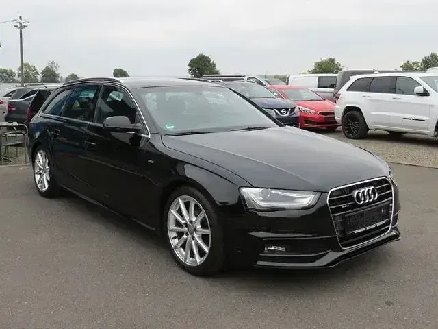 Gebraucht Audi A4 S-Line 177 PS (130 kW) 2015 Schwarz Kombi