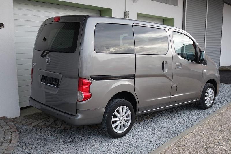 Gebraucht Nissan NV200 Tekna 110 PS (80 kW) 2017 Grau Van / Kleinbus