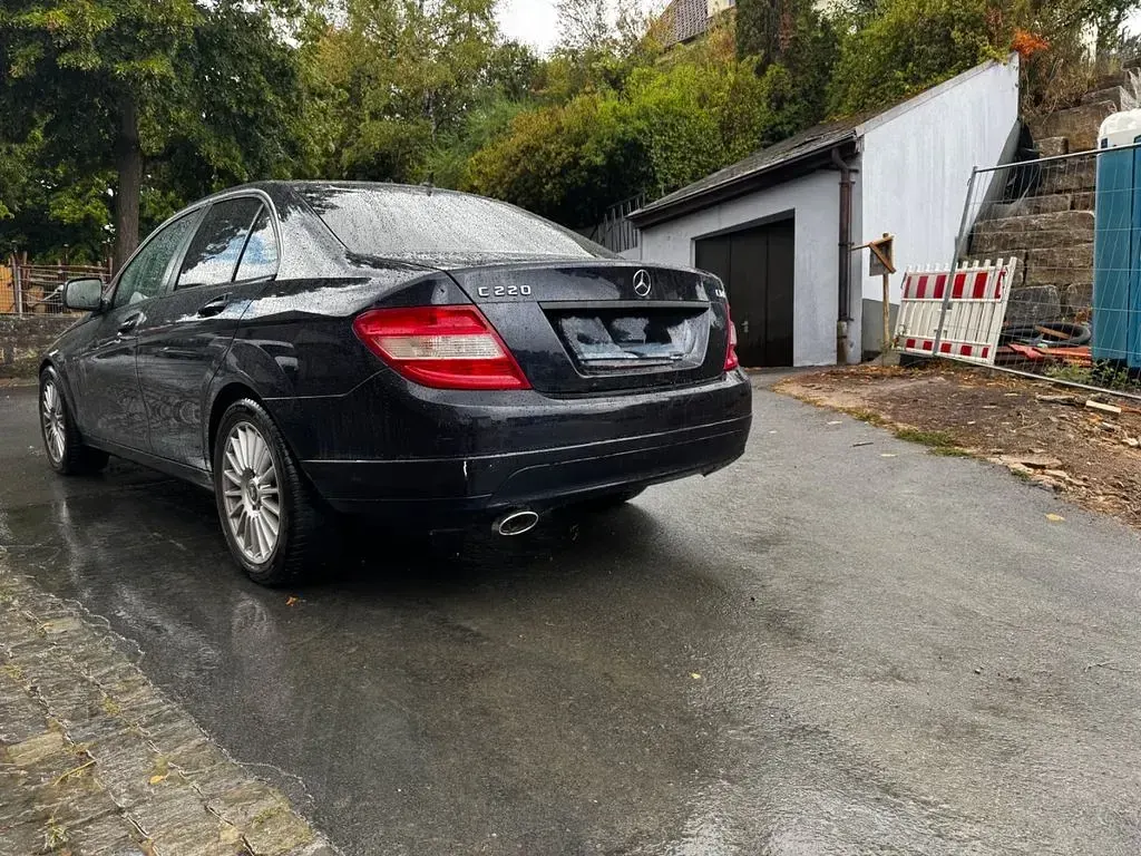 Gebraucht Mercedes C220 170 PS (125 kW) 2007 Blau Limousine