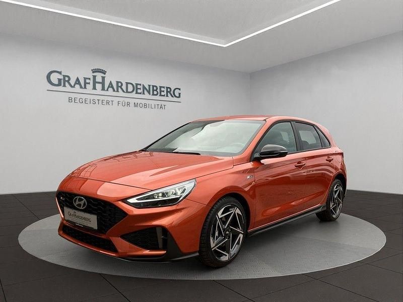 Jupiter orange / met Neu 2025 Hyundai i30 N Line Limousine | 29.980 € (Etwas zu teuer) - Bild 1/4