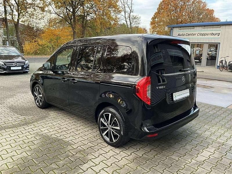 Gebraucht Mercedes 180 116 PS (85 kW) 2022 Schwarz Limousine