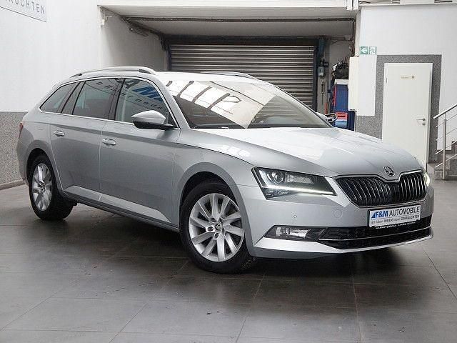 Gebraucht Skoda Superb Style 190 PS (139 kW) 2019 Silber Kombi