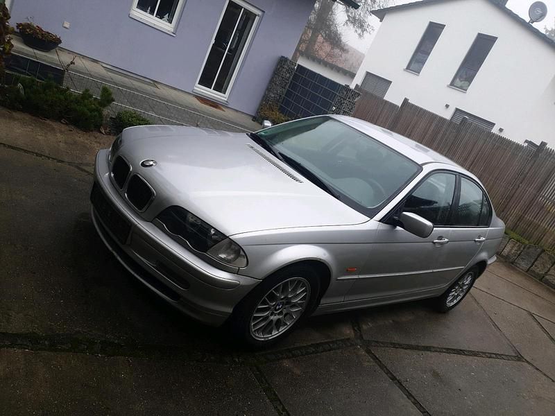 Gebraucht 1998 BMW 318 Limousine | 1.800 € (Fairer Preis) - Bild 1/4