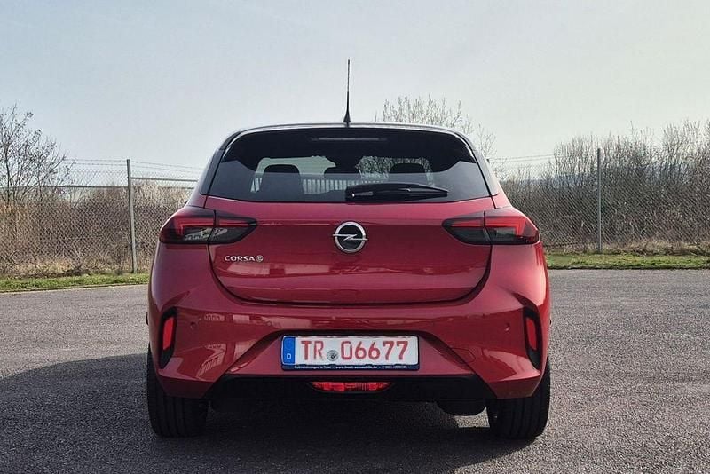 Gebraucht Opel Corsa-e Ultimate 100 kW (136 PS) 2022 Rot Kleinwagen