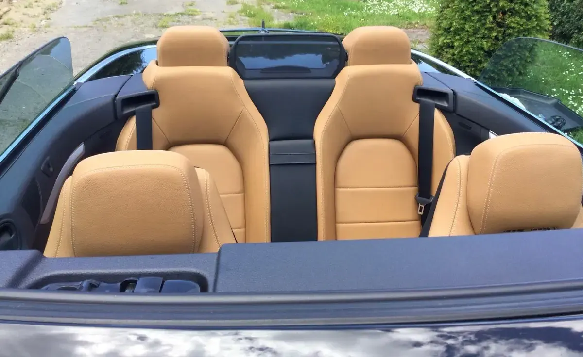 Gebraucht Mercedes E250 AMG line 204 PS (150 kW) 2011 Schwarz Cabrio