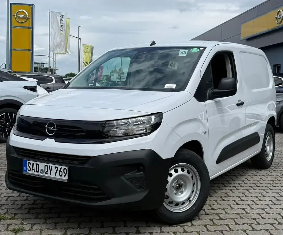 Gebraucht Opel Combo-e Life 100 kW (136 PS) 2026 Weiß Van