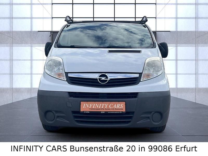 Gebraucht Opel Vivaro 114 PS (83 kW) 2012 Weiß Van / Kleinbus