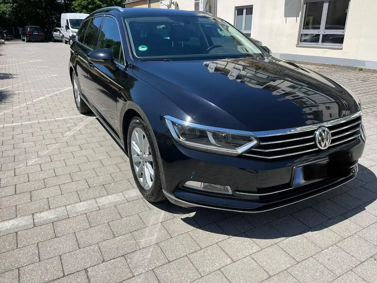 Gebraucht VW Passat Highline 150 PS (110 kW) 2017 Schwarz Kombi