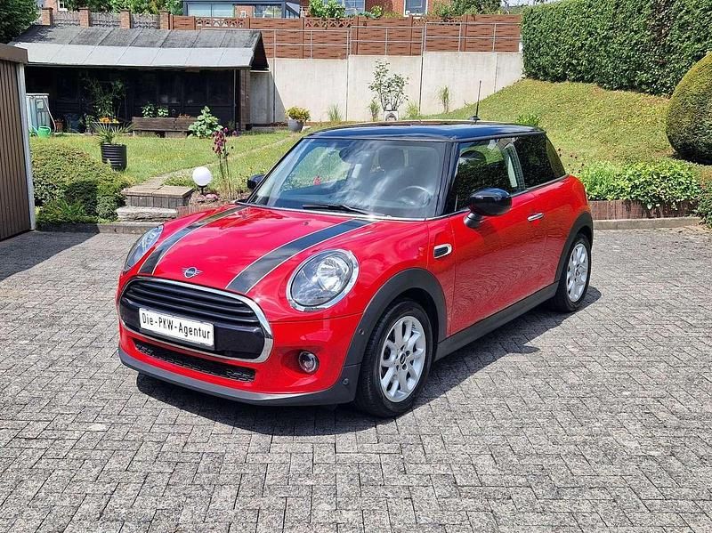Chili (solar) red Gebraucht 2020 Mini Cooper Kleinwagen | 14.490 € (Superpreis) - Bild 1/4