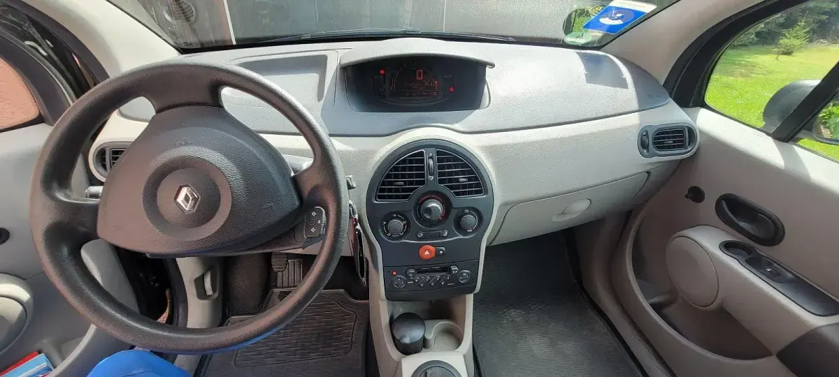 Gebraucht Renault Modus Authentique 75 PS (55 kW) 2005 Grün Van / Kleinbus