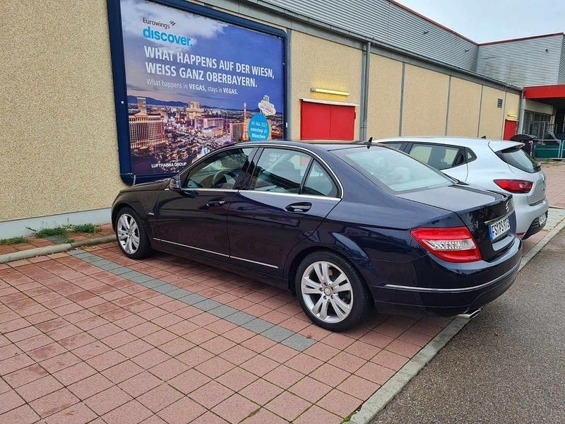Gebraucht Mercedes C300 Avantgarde 231 PS (169 kW) 2010 Blau Limousine