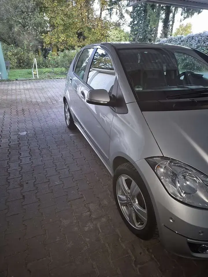 Gebraucht Mercedes A160 Elegance 95 PS (69 kW) 2010 Limousine