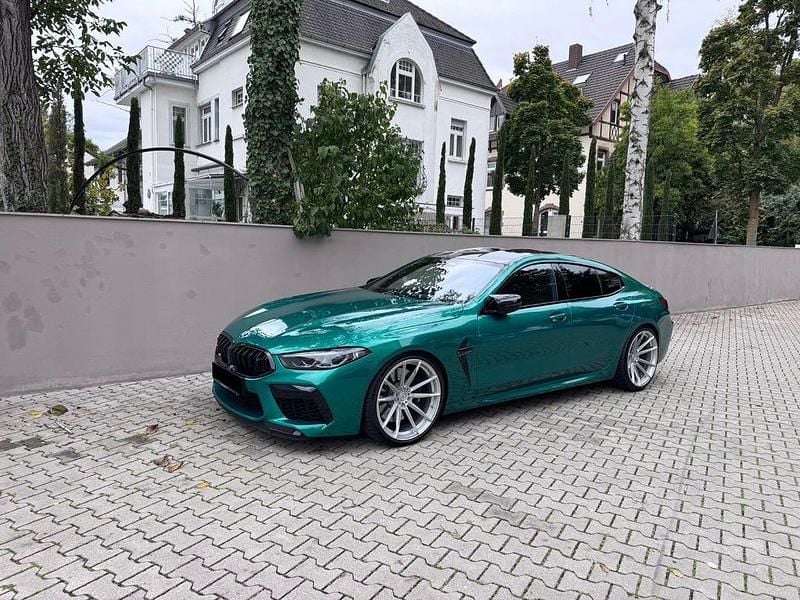 Grün Gebraucht 2023 BMW M8 Competition Edition Coupé | 95.000 € (Guter Preis) - Bild 1/1