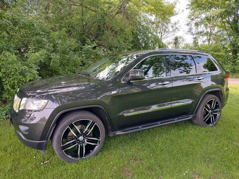 Schwarz Gebraucht 2011 Jeep Grand Cherokee Overland SUV | 16.450 € (Etwas zu teuer) - Bild 1/4