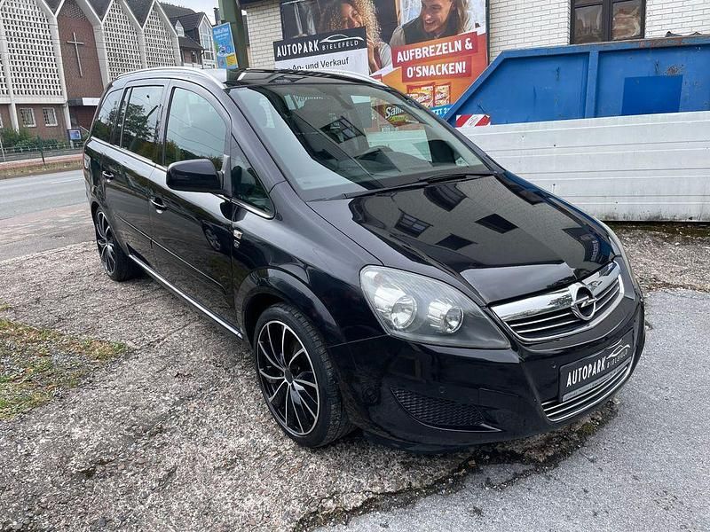 Schwarz Gebraucht 2010 Opel Zafira Edition Van / Kleinbus | 6.450 € - Bild 1/4