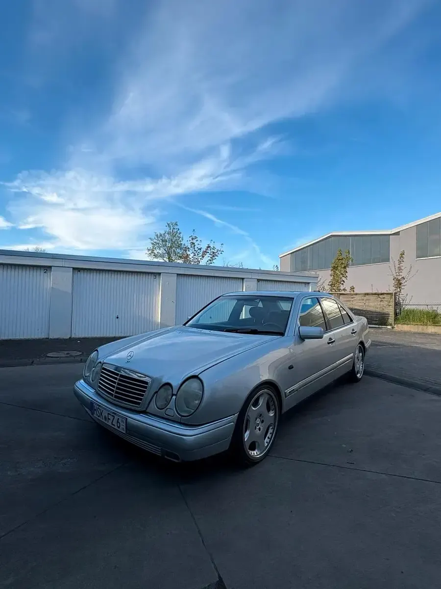 Gebraucht Mercedes E430 279 PS (205 kW) 1998 Limousine