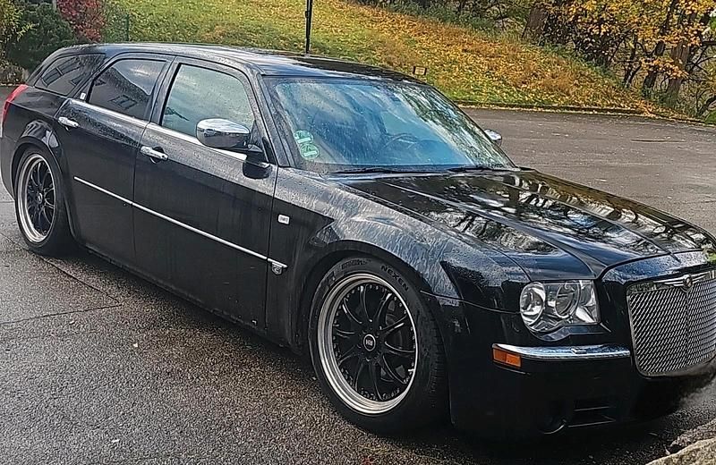 Schwarz Gebraucht 2006 Chrysler 300C Kombi | 2.699 € (Superpreis) - Bild 1/4