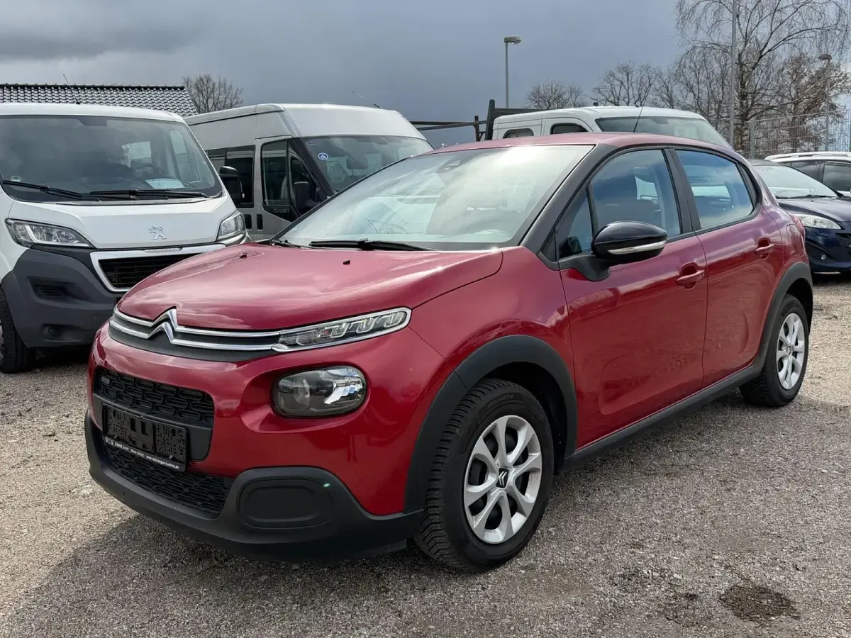 Używany Citroën C3 PureTech 82 KM (60 kW) 2017 Czerwony Hatchback