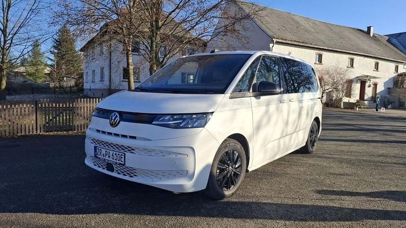 Gebraucht VW Multivan Life 218 PS (160 kW) 2022 Weiß Van