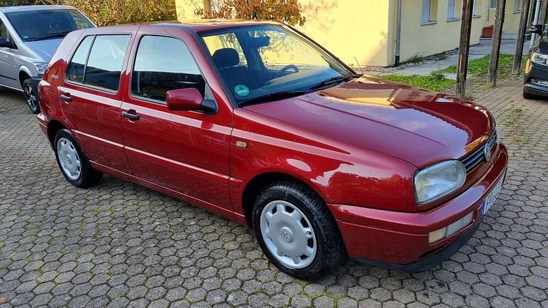 Rot Gebraucht 1997 VW Golf III Edition Limousine | 2.500 € (Guter Preis) - Bild 1/4