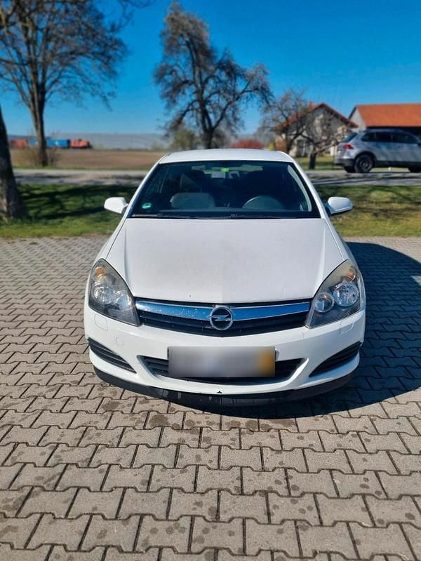 Gebraucht Opel Astra GTC 140 PS (102 kW) 2006 Weiß Coupé