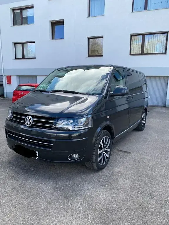 Gebraucht VW Multivan 179 PS (131 kW) 2015 Schwarz Van / Kleinbus
