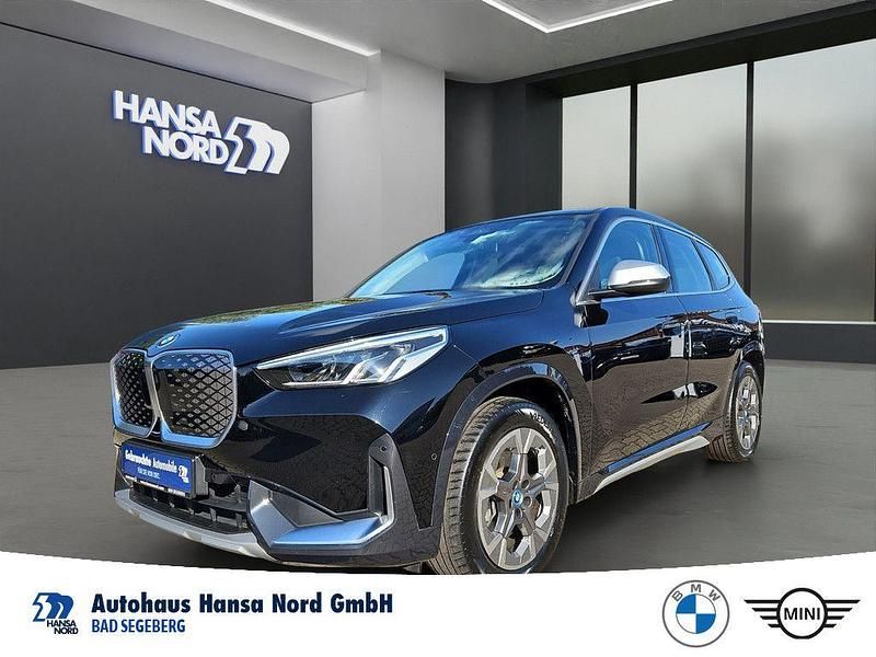 Schwarz Gebraucht 2023 BMW iX1 Performance SUV | 34.950 € (Guter Preis) - Bild 1/4