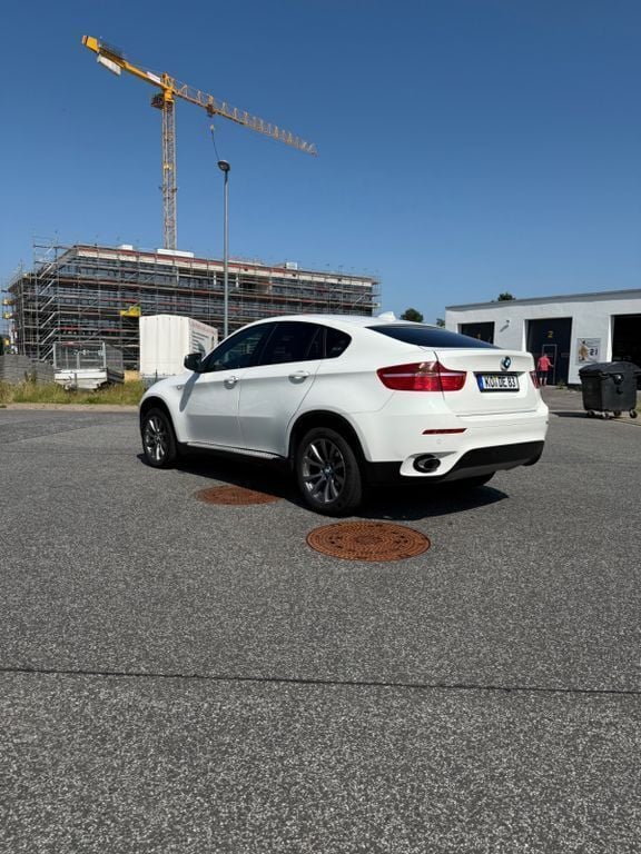 Weiß Gebraucht 2011 BMW X6 SUV | 14.500 € (Guter Preis) - Bild 1/4