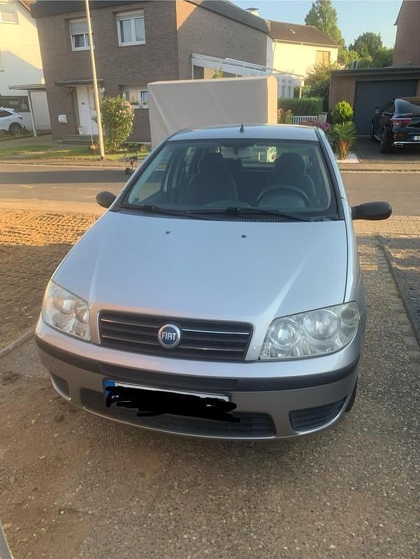 Silber Gebraucht 2005 Fiat Punto Kleinwagen | 1.400 € (Fairer Preis) - Bild 1/4