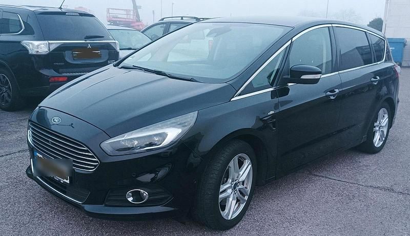 Schwarz Gebraucht 2025 Ford S-MAX S Van / Kleinbus | 14.500 € - Bild 1/2