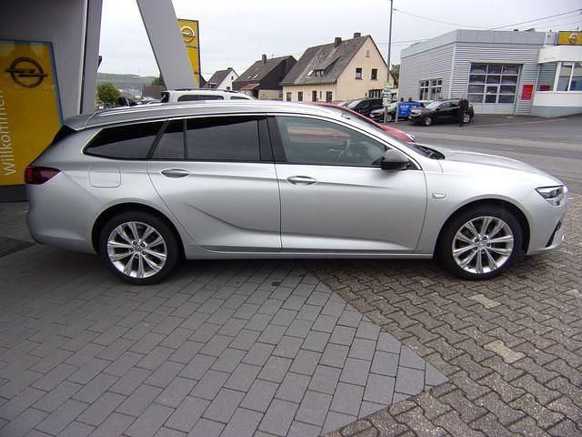 Gebraucht Opel Insignia Business 174 PS (127 kW) 2021 Silber (argonsilber metallic) Kombi