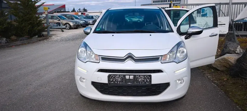 Gebraucht Citroën C3 SELECTION 92 PS (67 kW) 2014 Weiß Limousine