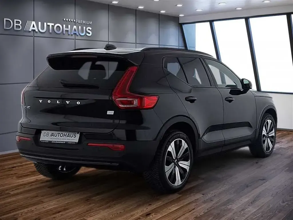 Gebraucht Volvo XC40 Plus 300 kW (408 PS) 2023 Schwarz SUV
