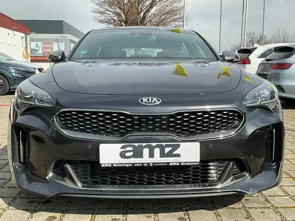 Używany Kia Stinger GT-Line 200 KM (147 kW) 2019 Czarny Hatchback