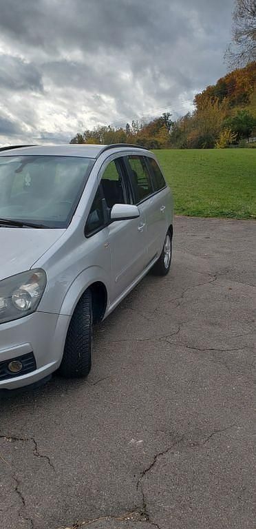 Gebraucht Opel Zafira Selection 116 PS (85 kW) 2008 Silber Van / Kleinbus