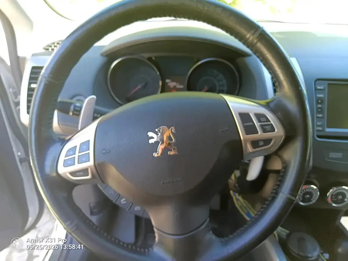 Gebraucht Peugeot 4007 156 PS (114 kW) 2012 Weiß SUV