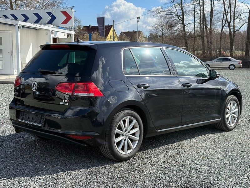 Gebraucht VW Golf VII LOUNGE 110 PS (80 kW) 2015 Schwarz Limousine