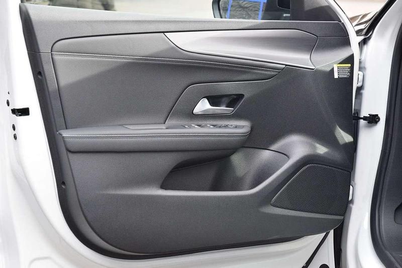 Neu Opel Mokka 145 PS (106 kW) 2025 Weiß SUV