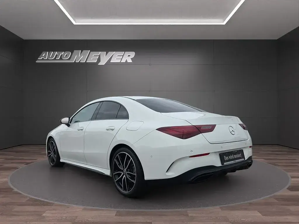 Gebraucht Mercedes CLA200 AMG 163 PS (119 kW) 2025 Weiß Limousine
