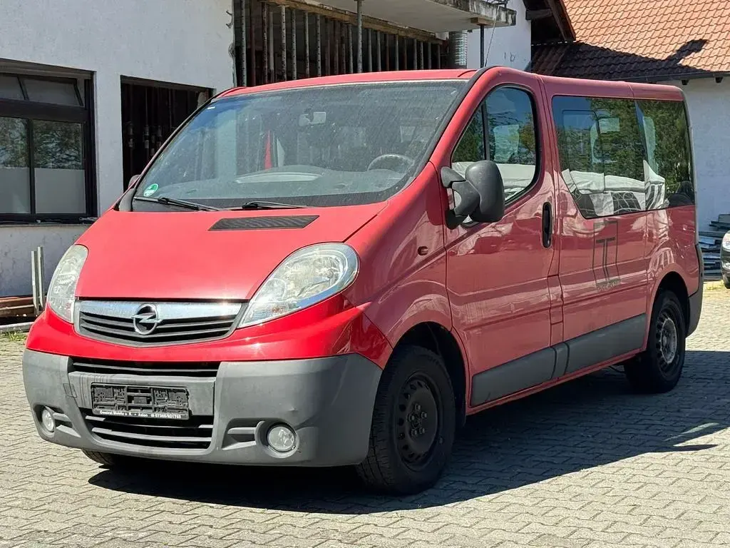 Gebraucht Opel Vivaro 114 PS (83 kW) 2010 Rot Van / Kleinbus