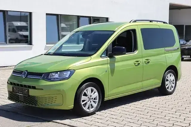 Gebraucht VW Caddy Team 122 PS (89 kW) 2021 Grün Van / Kleinbus