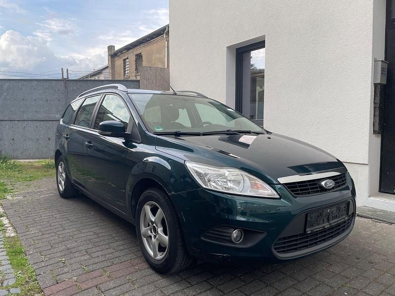 Grün Gebraucht 2008 Ford Focus Style Kombi | 2.750 € (Fairer Preis) - Bild 1/4