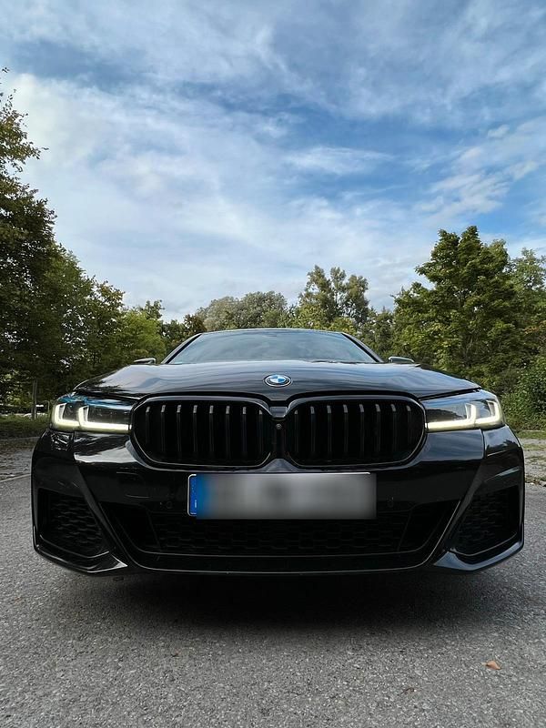 Schwarz Gebraucht 2021 BMW 540 Shadowline Limousine | 48.000 € - Bild 1/4