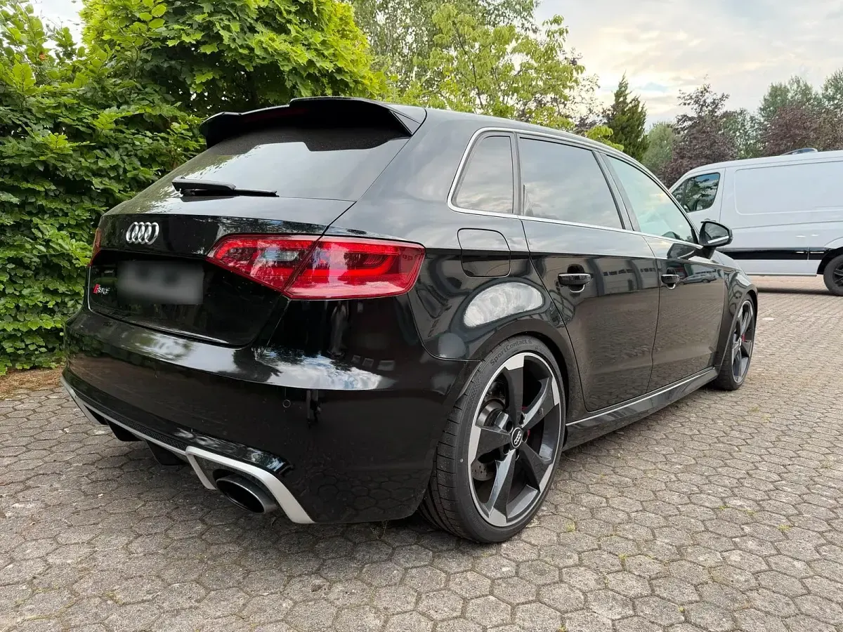 Gebraucht Audi RS3 367 PS (269 kW) 2015 Schwarz Limousine