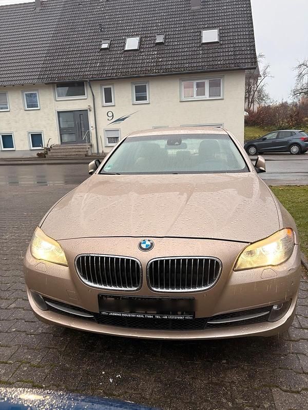 Gold Gebraucht 2011 BMW 523 Limousine | 6.500 € (Fairer Preis) - Bild 1/4