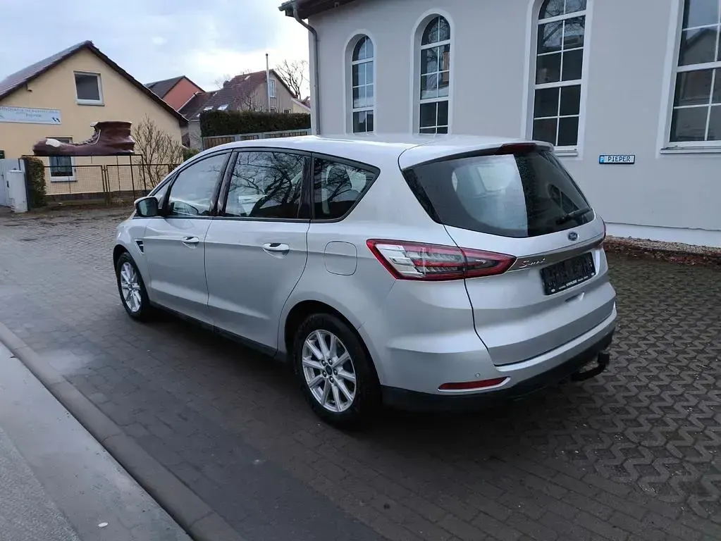 Gebraucht Ford S-MAX Titanium 150 PS (110 kW) 2020 Silber Van / Kleinbus