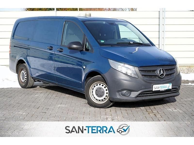 Gebraucht Mercedes Vito 114 PS (83 kW) 2015 Blau Van