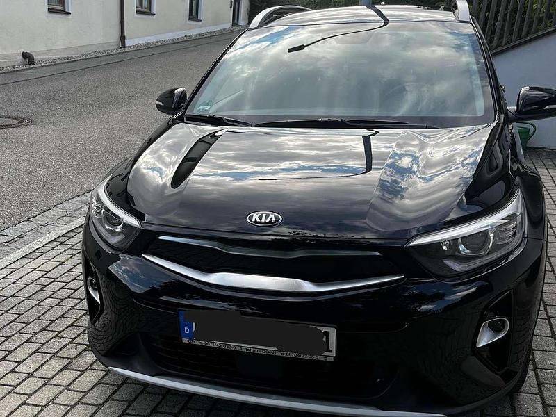 Schwarz Gebraucht 2019 Kia Stonic Vision SUV | 15.480 € (Fairer Preis) - Bild 1/4