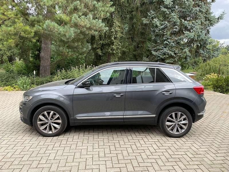 Grau Gebraucht 2019 VW T-Roc SUV | 20.900 € (Guter Preis) - Bild 1/4